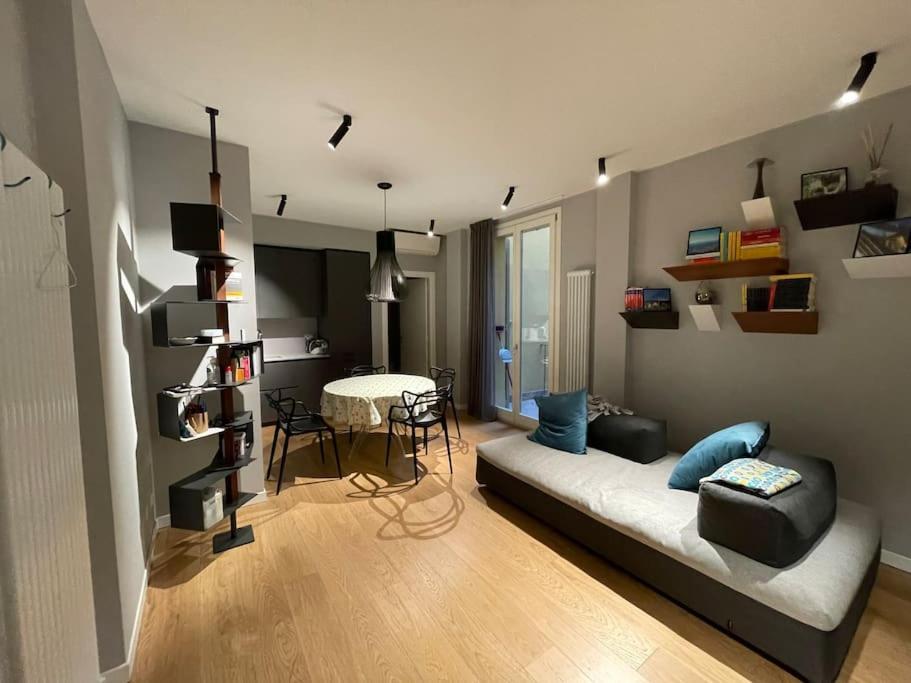 Best Place In Bologna Next 2 Towers Apartment Bagian luar foto